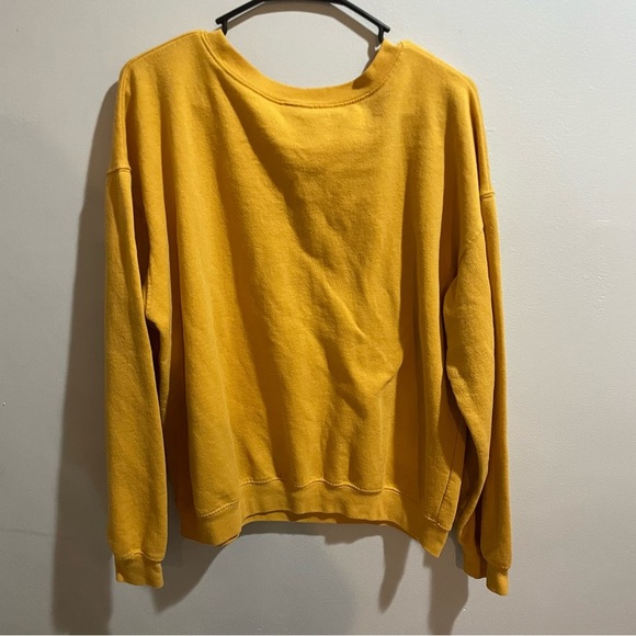 Disney The Lion King Yellow Sweatshirt Women’s Juniors Large Hakuna Matata - Picture 4 of 4